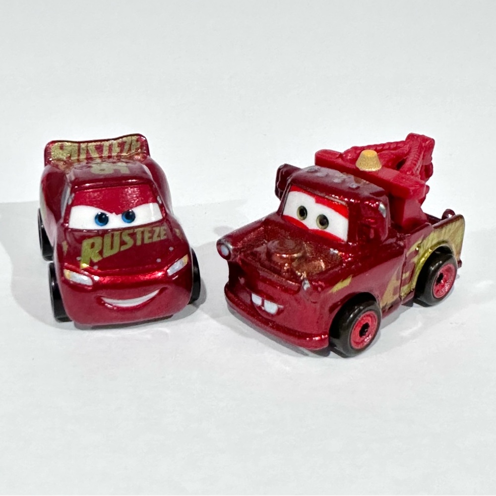 Disney Cars Die-cast Mini Racers Metallic Red Mater & Lighting McQueen Rusteze